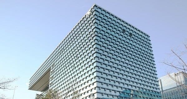 엔씨 "'리니지 클래식' 흥행 지속…신규 서버 후 일매출 최고치, 롱런 확신"
