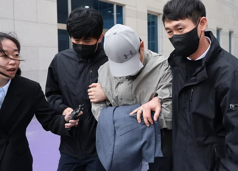 '41명 몰카' 충북교육청 전 장학관, 첫 재판서 혐의 인정했지만 정신감정 신청은 '퇴짜'