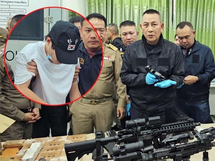 "사진만 보면 한국인인 줄" 태국서 무기 밀매한 中국적 남성 모자엔 '태극기와 한글' 논란