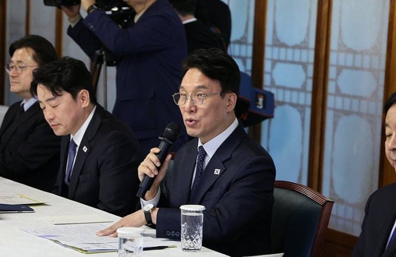김민석 총리, 與 원내지도부와 만찬…'입법 속도전' 협조 당부하며 당권 행보 주목