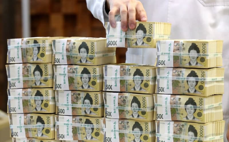 3월 통화량 18.5조원 증가…MMF·저축성예금 늘어 "주식거래 확대 영향"