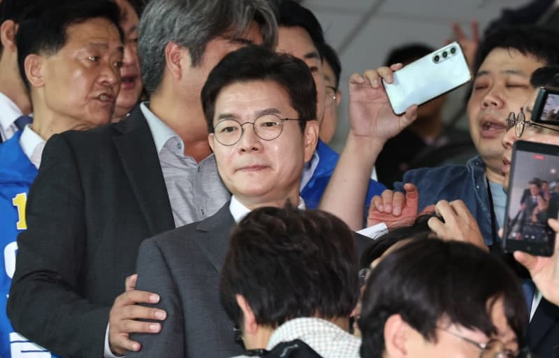 김재섭 "여종업원 외박 거절에 폭행"…정원오, 허위사실 고발 예고