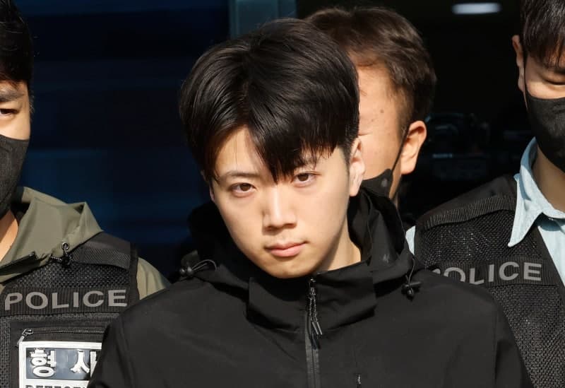 경찰, "교제 거부 여성 살해하려다 무고한 여고생 살해" 23세 장윤기 구속 송치
