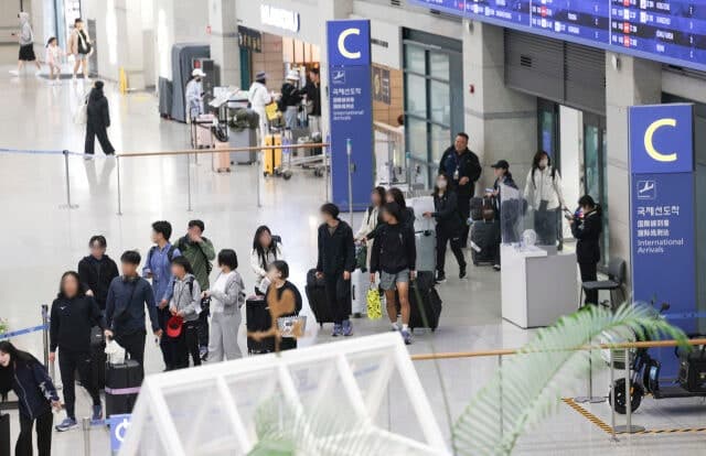 야놀자 "1분기 방한 관광객 474만명 역대 최다"…3월 관광수지 11년 만에 '흑자 전환'
