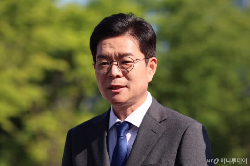 정원오, 서울시장 후보 등록…"930만 서울시민 이름으로 승리하겠다"