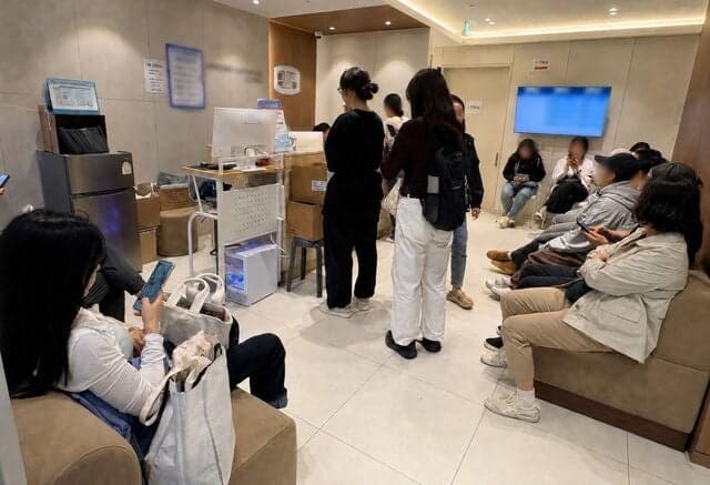 종로 '비만약 성지' 휩쓴 10대 '살 빼는 주사' 열풍…마운자로 5배 급증