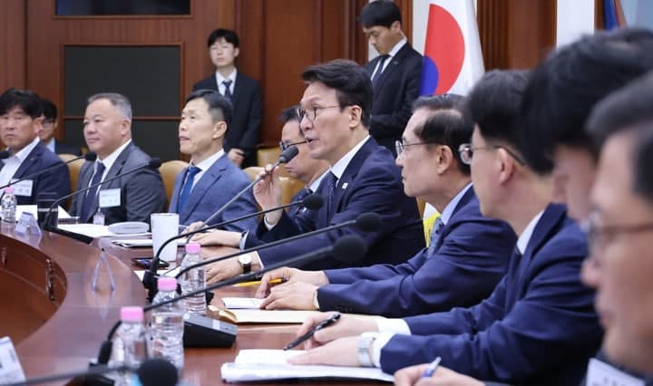 김 총리 "이상동기 범죄·신기술 이용 대테러 위험 증가…선제대응 체계 구축"