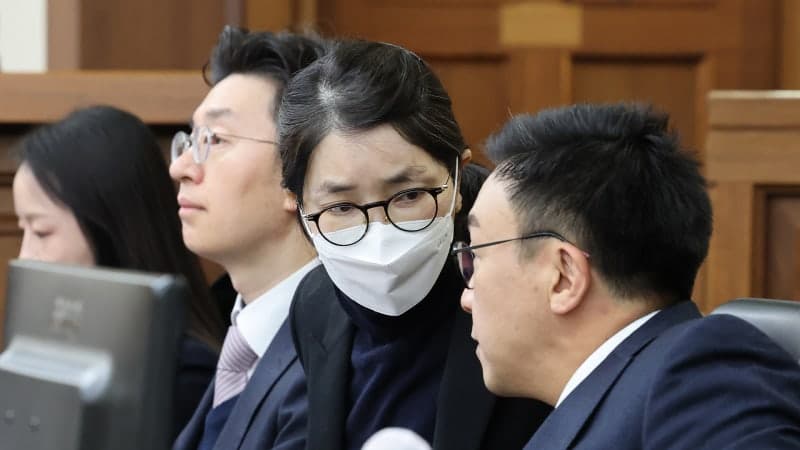 '매관매직' 김건희 오늘 1심 마무리…목걸이·금거북이·디올백 등 수수