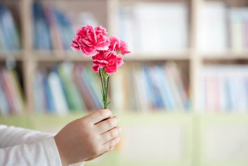 “아빠 잃은 제자에게 7년간 이어진 기적”…7년째 매달 15만원 송금한 담임교사