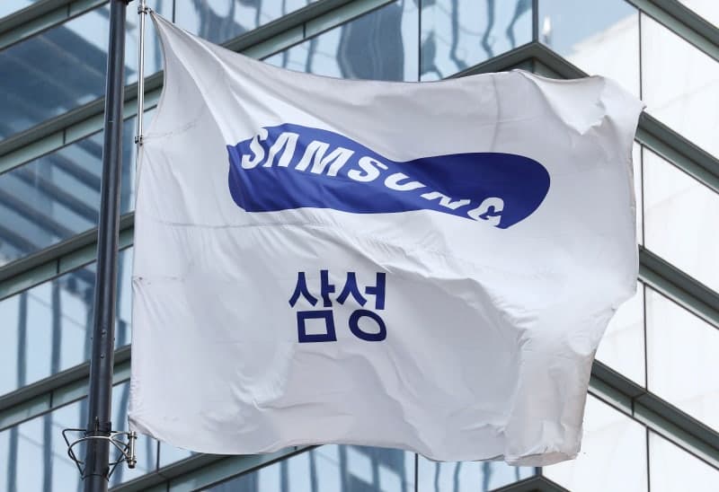 KB證 "AI 투자 천장 없다" 삼성전자 목표가 45만원↑, 파업 우려에도 실적 개선 강화