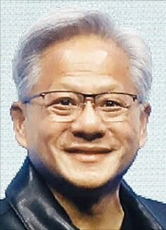 젠슨 황 엔비디아 CEO, '한미 반도체 협력 기여'로 밴플리트상 수상