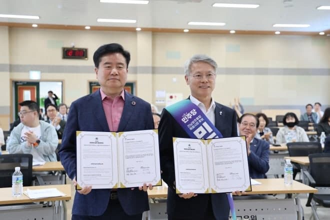 전남 동·서부권 '시민주권' 플랫폼 잇단 출범…민형배 "시민 제안, 100일 내 정책으로 답할 것"