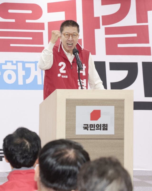 박형준, '장애인 비하' 유튜브 출연 논란…민주당 "국민적 공분 커"