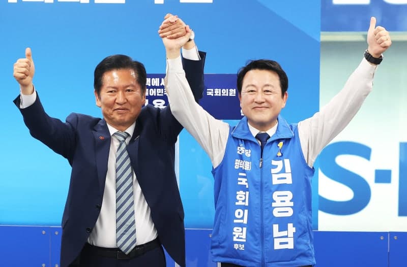 평택을 김용남·조국·김재연 일제히 개소식…범여권 단일화는 선 긋기?