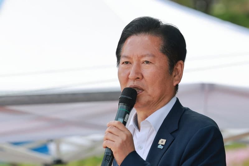 정청래 "점프업 전북, 당정청 원팀이 효율적"…이원택에 힘 실어