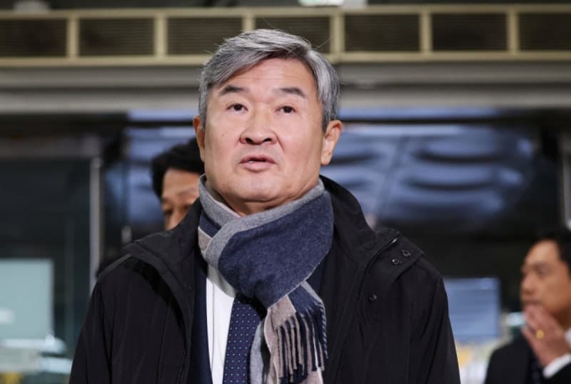 '계엄 국회 미보고' 조태용 1심, 21일 선고…'비화폰 의혹' 김용현 1심 선고도