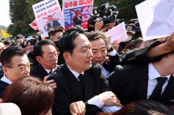 정청래 "5월 광주 끝나지 않아...내란 공천 국민이 심판할 것"