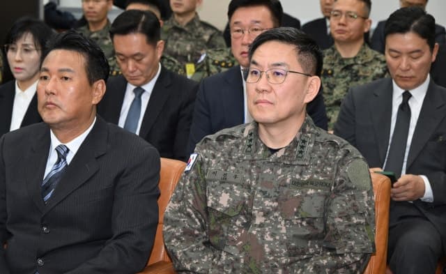 종합특검, '관저 이전 의혹' 김대기·윤재순·김오진 구속영장 청구…김명수 前 합참의장 27일 소환