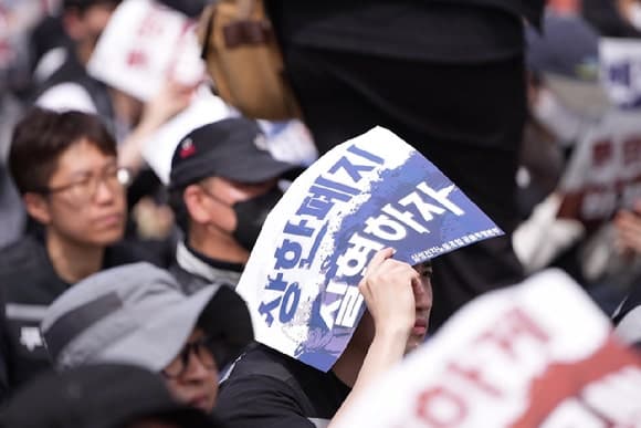 외국인 '삼성전자 지분율' 48.42%…노조 이슈에 "못 버티겠다" 올해 최저수준으로 축소