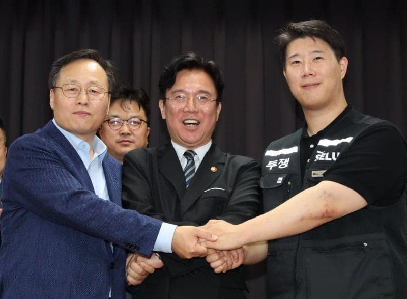 삼성전자 노사, 총파업 90분 앞두고 극적 합의…노조 "파업 유보"