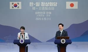日언론 "한일 셔틀외교 빈번 배경에 미국 '돈로주의'…미국 힘 빠진 아시아 불안"