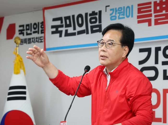 송언석 "우상호 '홍제동' 이어 박수현 '충남 GRDP' 모르는 촌극…정정당당하게 임하라"