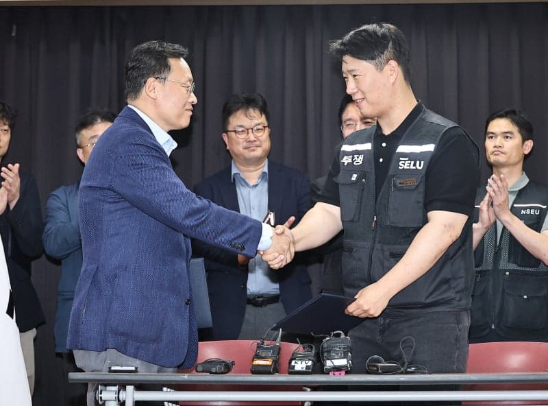 삼성전자, 파업 리스크 걷어내고 주가 날개 달다…증권가 "AI 반도체 실적 핵심, 50만원 간다"