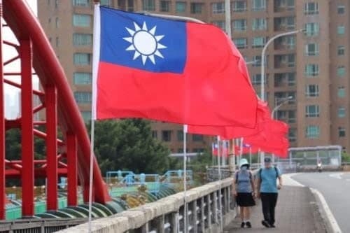 中 "달걀로 바위치기"…대만 총통 2주년에 "죽음의 길" 경고