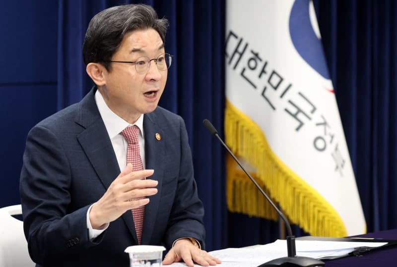 이억원 "금융사 '포용금융 최고책임자' 지정 추진…AI 활용 망분리 규제 완화"