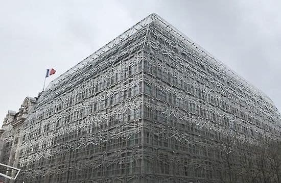 佛고위공무원, 여성 수백명에 이뇨제 먹이고 고통 촬영…늑장 수사 분노