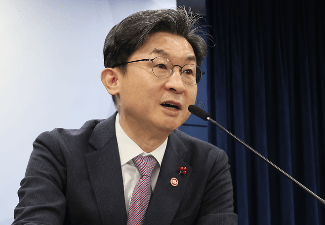 이억원 금융위원장, 국민참여성장펀드 가입 "미래성장 과실 나누는 기회"