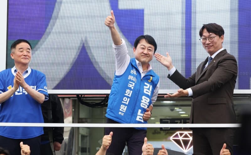 김용남, 멍든 조국에 "파란색 부럽나"…혁신당 "언제부터 파란색이었나"
