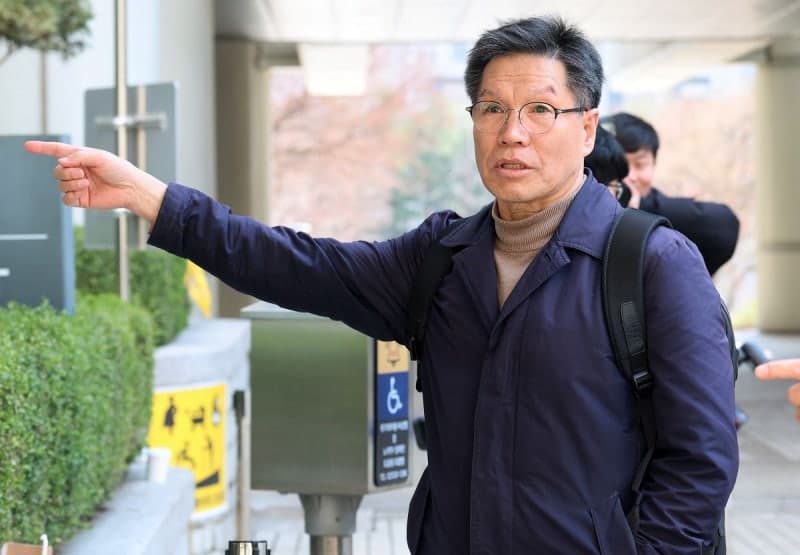 '위안부 모욕' 김병헌, 첫 재판서 혐의 부인…"공익적 목적, 보석 청구할 것"