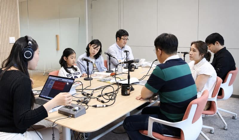 “다독임으로 전한 온기”…GS리테일, 다문화가정 아동에 오디오북 기부