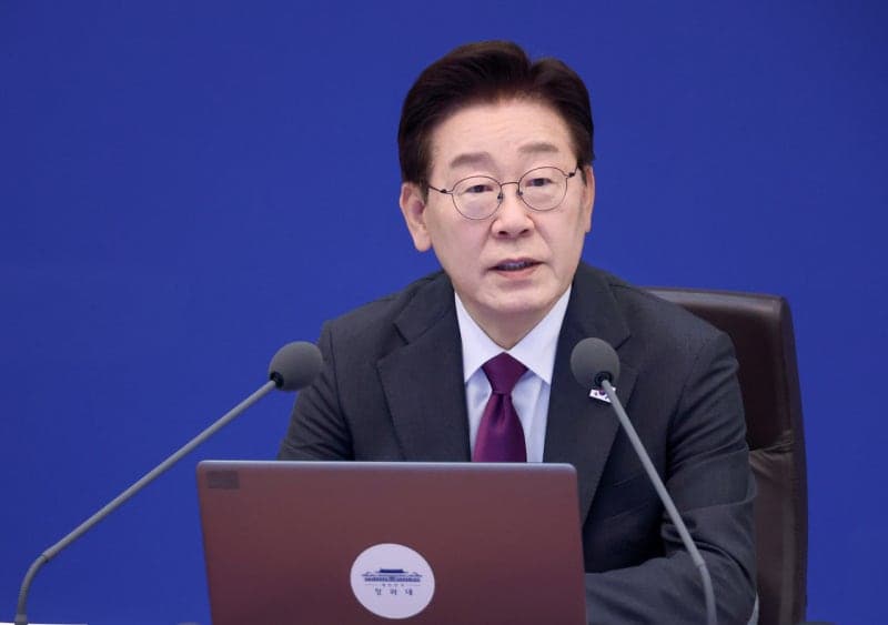 이 대통령, '관리비 과다 징수 불법' 선언