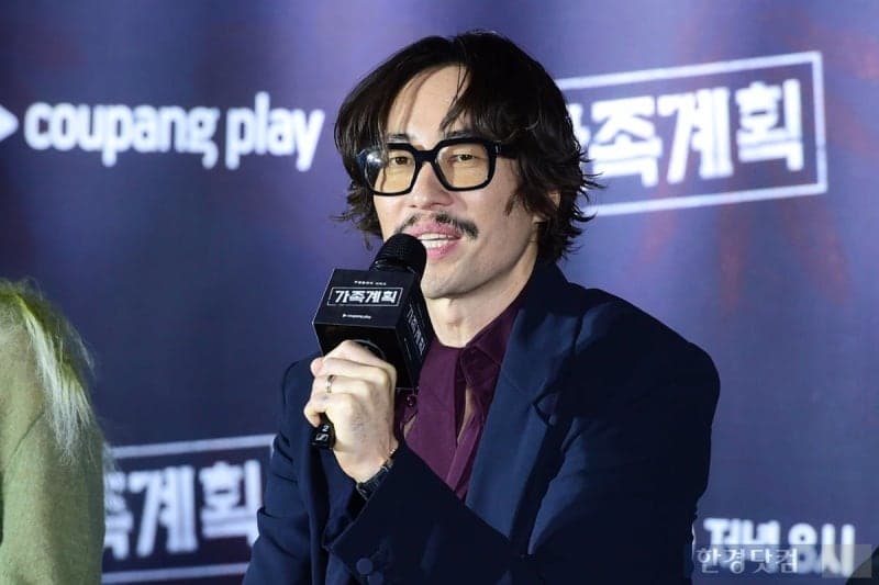 류승범, 회사 카니발 몰고 "버스전용차로" 수차례 불법 주행…전 소속사 사과 및 과태료 납부 완료
