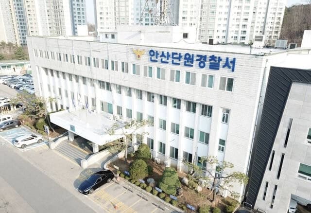 “망치 들고 5분 만에 털었다”…무인 인형뽑기방서 현금 200만원 훔쳐 달아난 남성 추적