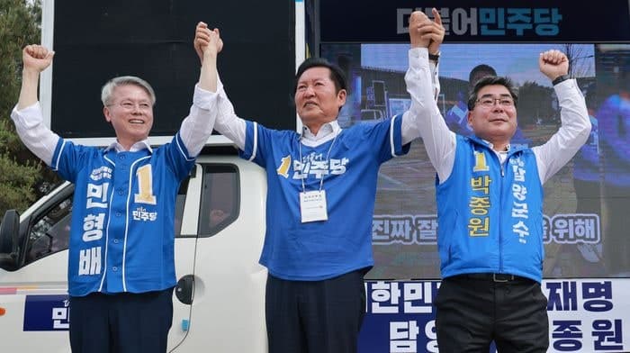 호남 찾은 정청래 "대통령도 민주당, 모두 1번 찍어 달라" 혁신당·무소속 견제