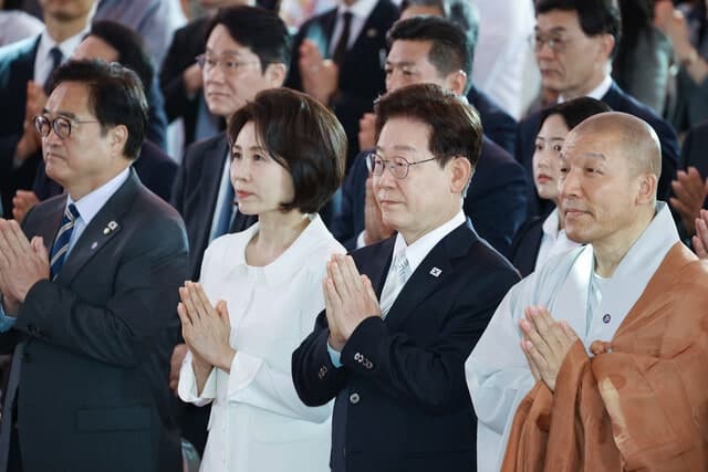 “자릿세 없어 편해요” 이 대통령 부부, 포천 백운계곡 방문해 하천 이용 실태 점검