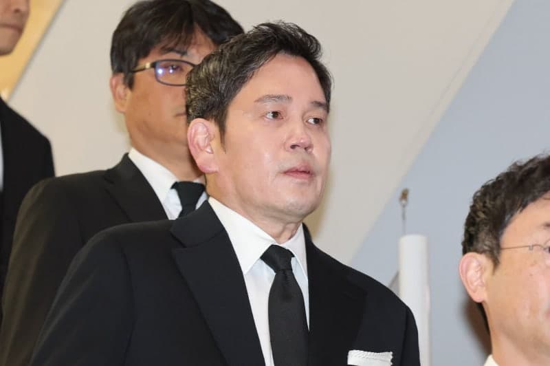 정용진, '5·18 탱크데이 논란'으로 피의자 입건…"절차상 조치"