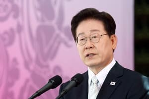 “스타벅스 불매 강요” 시민단체, 李 대통령 등 고위 공직자 5명 고발