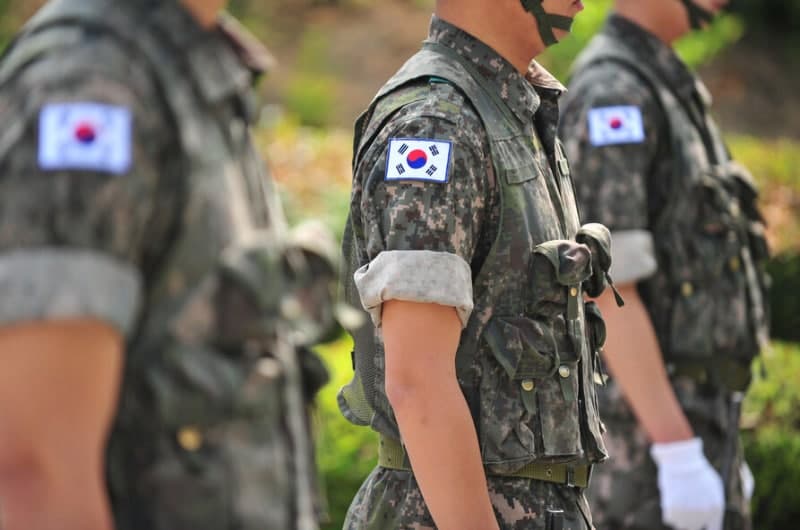 "입 맞추고 신체 만지고" 男하사, 상병 강제추행...중대장은 '모르쇠' 분노