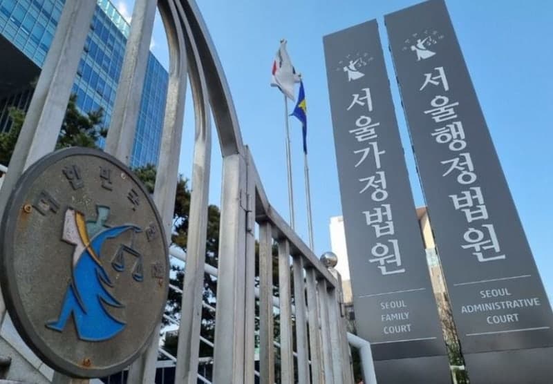 “팀장님, 그렇게 잘하시면 직접 고치시죠?”…근무시간 로스쿨 준비하던 순경, 결국 감봉 정당