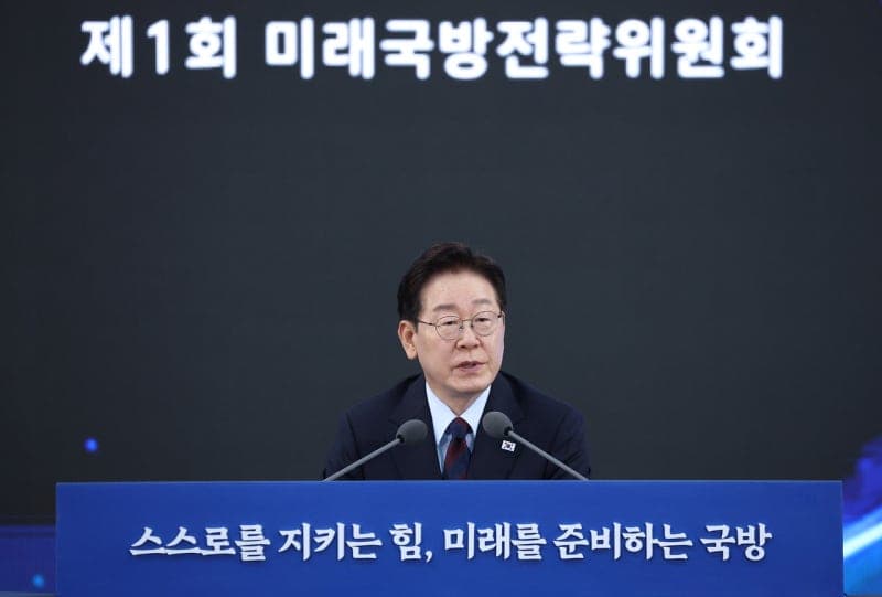 이재명 대통령, 동남권 투자·원잠 강조, 자갈치시장 민생 소통