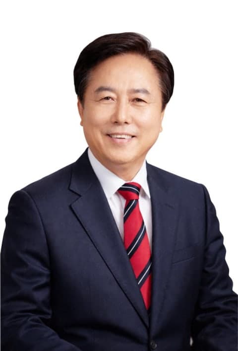 권기창 "이삼걸, 흑색선전 중단하고 산불 당시 행적 해명하라" 정면 공세
