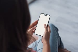 英 의료계 "소셜미디어는 현대판 흡연" 16세 미만 금지 촉구
