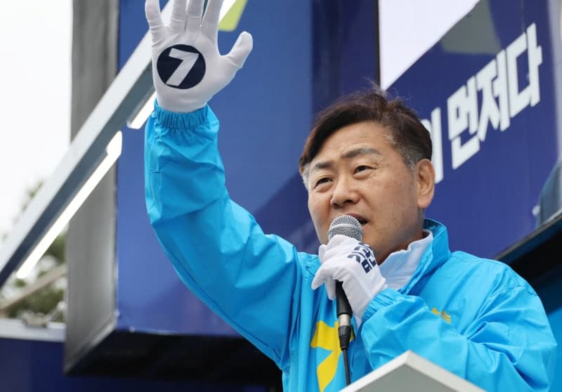 김관영 "난 이재명 대통령의 '인재영입 1호'…'친명' 대 '친청' 대결"