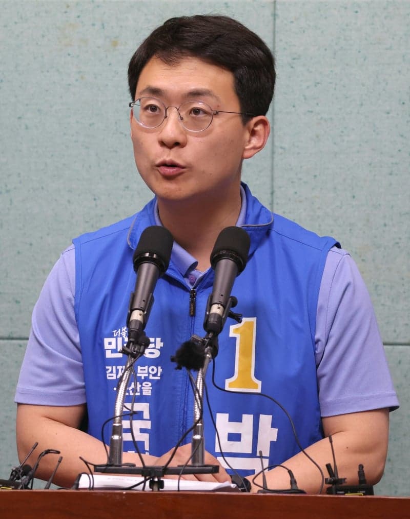 박지원 보궐후보, 필리핀 '세부 워크숍' 성접대 의혹에 "사실무근, 법적대응할 것"