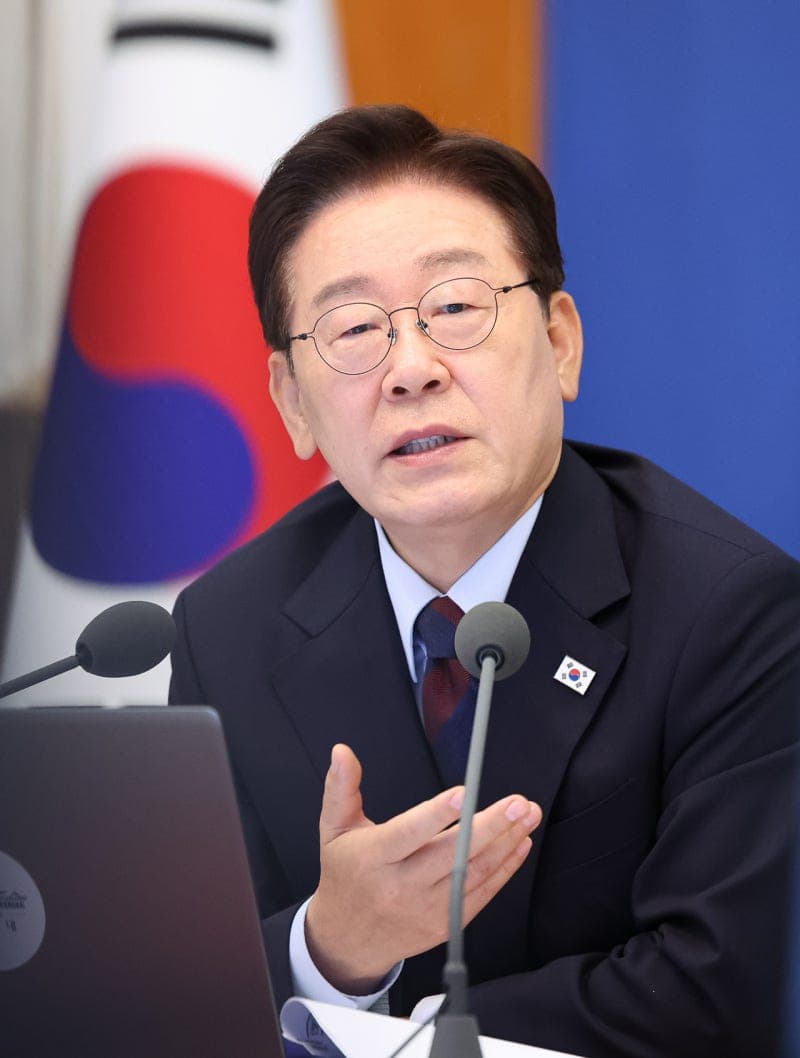 李대통령 "집값 다시 오른다는데 대책 있나"…"정부 정책 신뢰 중요"
