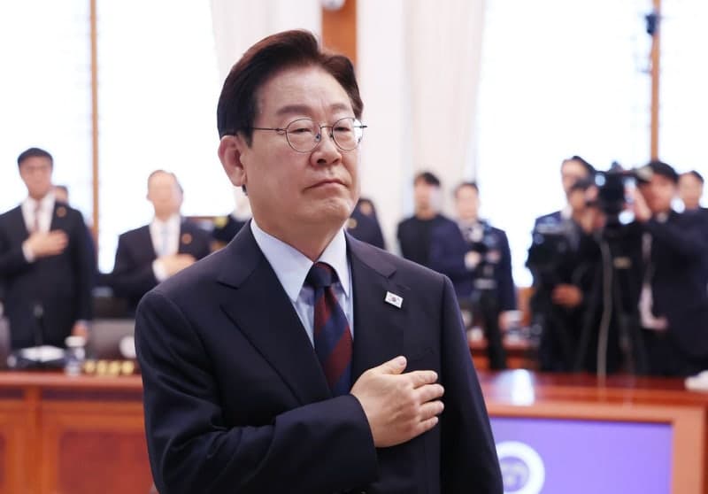 이재명 대통령 "핵추진 잠수함 도입 속도내야…전작권 신속 환수"